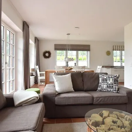 Hannah Holiday home *